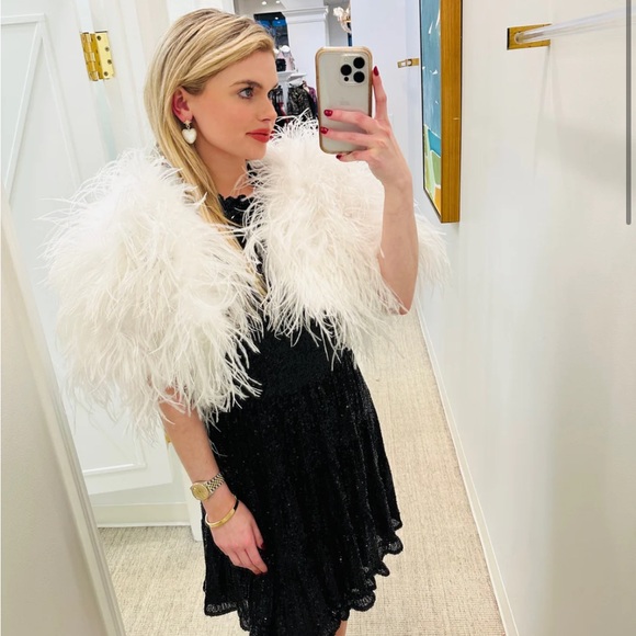 Linda Richards Accessories - LINDA RICHARDS OSTRICH FEATHER SHRUG  WHITE one size
